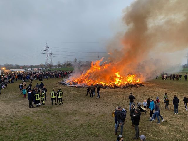 Read more about the article Osterfeuer 2023 wieder erfolgreich